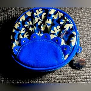 Vera Bradley small blue floral purse